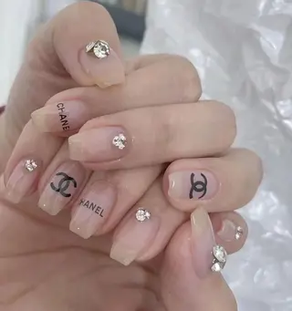 ネイル Queens PUPUのネイルデザイン