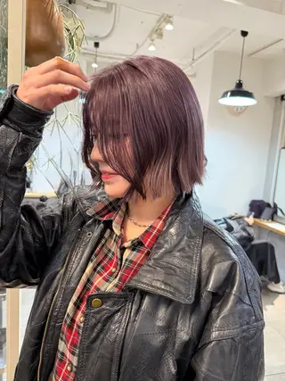 ショート カラー ミルクティー× グレージュMOMOのヘアスタイル