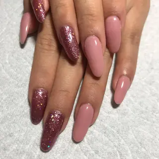 ネイル ECLAT エクラ所属・寺山 千鶴のネイルデザイン