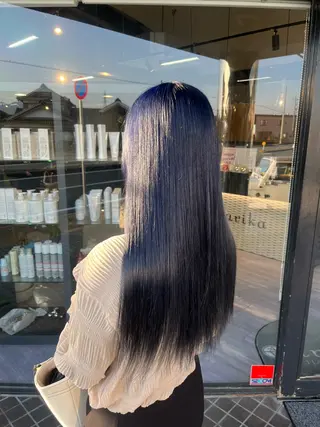 ロング alu所属・alu yuinaのヘアスタイル