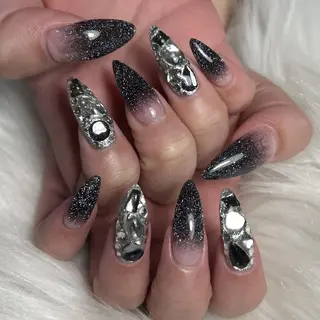 ネイル REBEST南森町 nail🪽のネイルデザイン