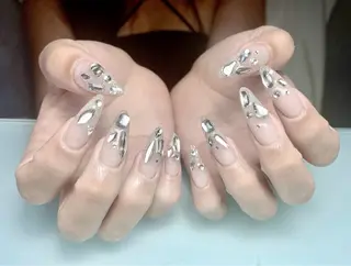 ネイル Hi Beauty 渋谷(ネイル、ハイパーナイフ6、脂肪れいきゃく、マッサージ＆エステサロン)所属・Hi beauty 渋谷のネイルデザイン