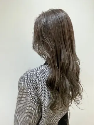 ロング カラー 艶髪/ハイトーン ️🫧rino🫧のヘアスタイル