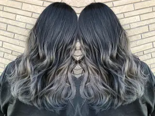 ロング カラー NEO Beauty Salon所属・𝐍𝐄𝐎 𝐉𝐔𝐑𝐈のネイルデザイン