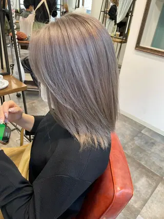 セミロング カラー ~tie.hair salon所属・Ryoka🌼倉敷/ ハイトーン/レイヤーのヘアスタイル