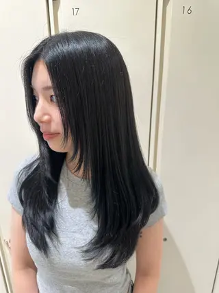ロング カラー ヘアアレンジ タイトボブ個性派カラ ーAKANEのヘアスタイル