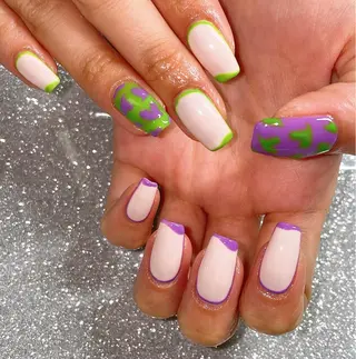 ネイル VIERU 🌈🎀💖のネイルデザイン