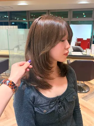 ミディアム カラー Yamada Ami🪐のヘアスタイル
