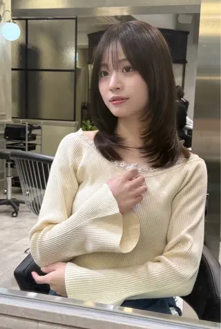 ミディアム レイヤー/ウルフ/ 縮毛矯正/照井友梨のヘアスタイル