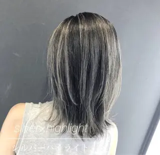 カラー ももか bAteAuのヘアスタイル