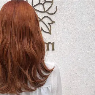 カラー 切りっぱなしボブ／ 暖色カラー／なつみのヘアスタイル