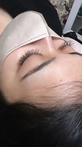 マツエク・マツパ YELLbyshowroom所属・アイブロウ YUUKAのマツエク・マツパデザイン