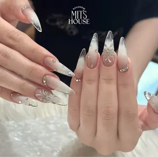 ネイル Lee Nails チップ長さだし専門店のネイルデザイン