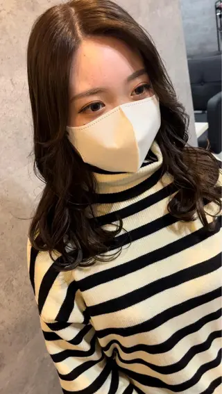 ミディアム カラー パーマ ヘアアレンジ ネイル マツエク・マツパ ダブルカラー 新宿のヘアスタイル