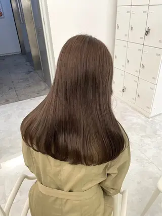 セミロング カラー ナチュラルベージュ 🧸yuuna🧋のヘアスタイル