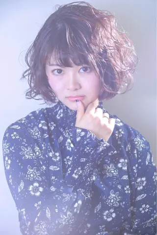 ショート カラー 伊藤 裕貴のヘアスタイル