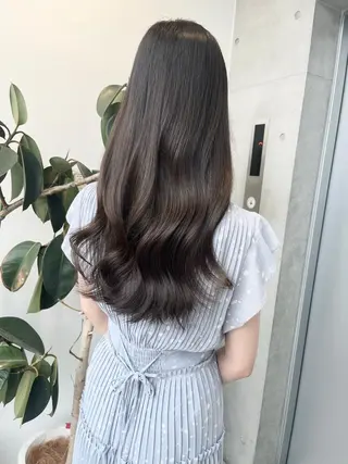 ロング カラー パーマ ヘアアレンジ 透明感/オリーブ/ グレージュ/YUKAのヘアスタイル