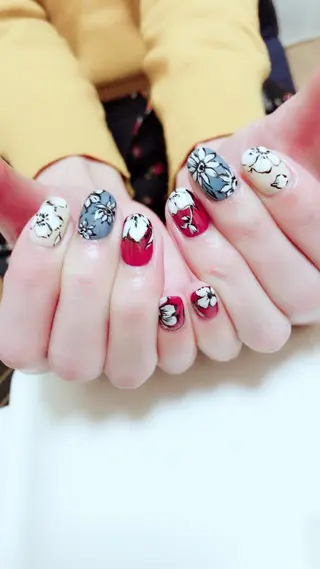 ネイル 木槿所属・吉冨 光恵のネイルデザイン