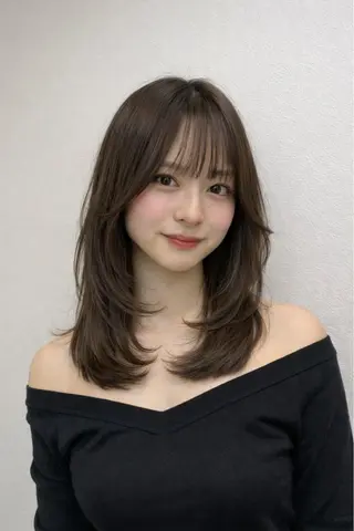 ミディアム 薮本 真優のヘアスタイル