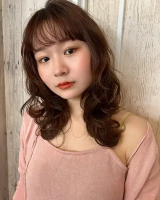 ミディアム 林 美里のヘアスタイル