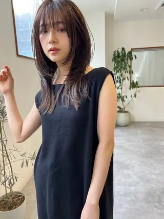 セミロング カラー anon Loemのヘアスタイル