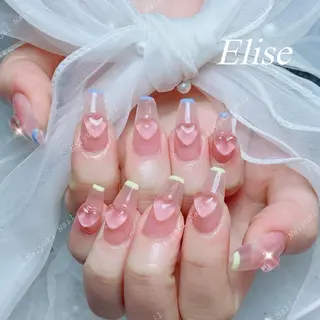 ネイル 🦋 Queenieのネイルデザイン