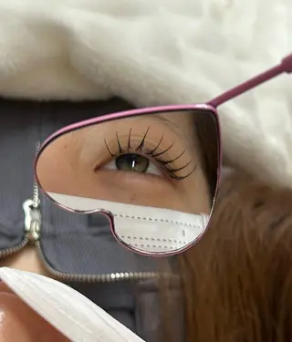 マツエク・マツパ seek北梅田 HINA🍑✨のヘアスタイル