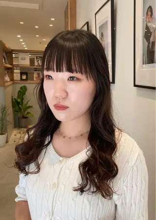 ロング パーマ 大岩 茉愉のヘアスタイル