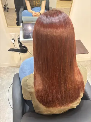 セミロング カラー 髪質改善 安田萌吾のヘアスタイル