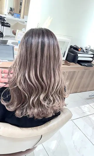 セミロング カラー 大宮/バレイヤージュ 髪質改善/澤田隆誠のヘアスタイル