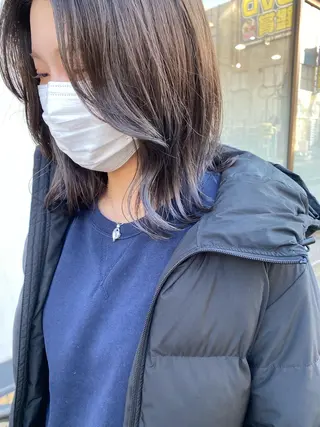 ミディアム W所属・小林 朋花のヘアスタイル