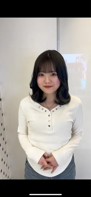 ミディアム カラー ヘアアレンジ 顔周り/透明感/銀座 🩵りのせのヘアスタイル
