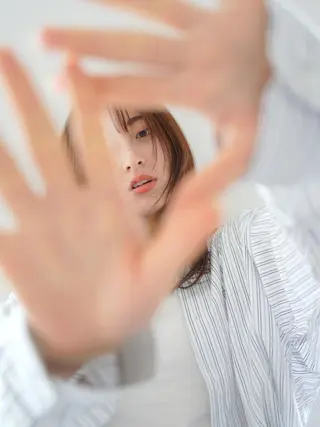 セミロング AmiLi HONOKAのヘアスタイル