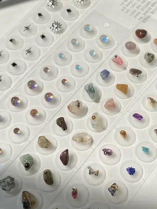 草加ニュアンスネイル 🌚hersのネイルデザイン