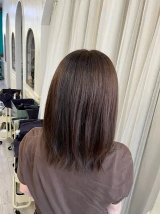 カラー ヘアグラチア所属・金城 麗華のヘアスタイル