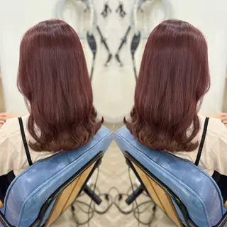 セミロング 艶カラー🩵💛 NANAのヘアスタイル