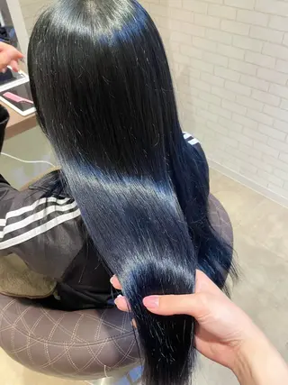 ロング カラー 緑川 佳薫のヘアスタイル