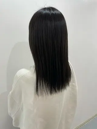 セミロング カラー akane .のヘアスタイル