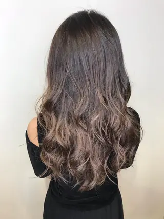 セミロング カラー AMI Hair  supply所属・髪質改善カラー 韓国風レイヤーのヘアスタイル