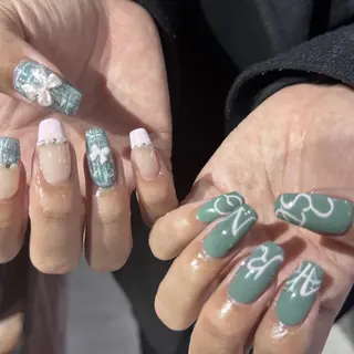 セミロング 小川 柚香のネイルデザイン