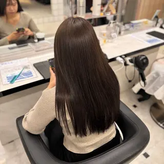ロング カラー 韓国風グレージュ 🤍たくみ🤍のヘアスタイル