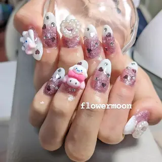 ネイル フラワー ムーンのネイルデザイン