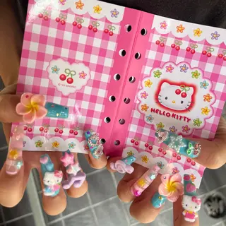 ネイル 小川 柚香のネイルデザイン