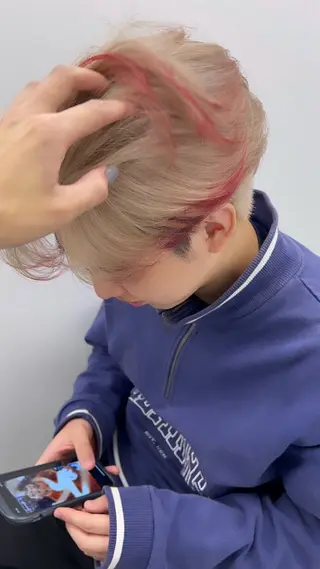 ショート カラー メンズ ハイトーン特化🌟 カワシマシュンスケのヘアスタイル