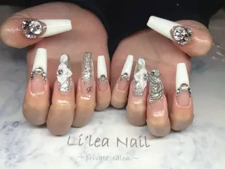 ネイル Li'leaNail AINAのネイルデザイン