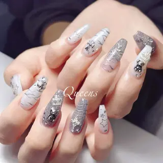 ネイル Queens テイのネイルデザイン