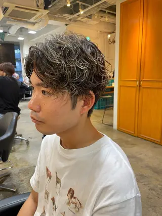 ミディアム カラー パーマ メンズ RIN／韓国ヘア レイヤーカットのヘアスタイル