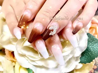 ネイル サロンドラフィーユ LAFEUILLEのネイルデザイン