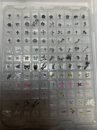 ネイル U·Mi nail salon所属・U·Mi 上野御徒町容のネイルデザイン