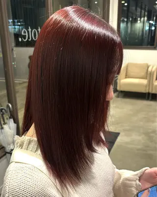 セミロング カラー 小木曽 里華のヘアスタイル